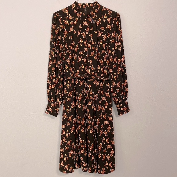Modcloth Womens Size 6 Enjoy Every Moment Keyhole Black Floral Belted Midi Dress - Picture 3 of 16